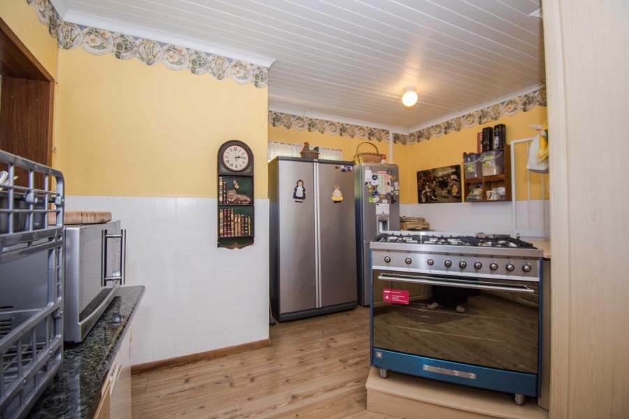 4 Bedroom Property for Sale in Heldervue Western Cape